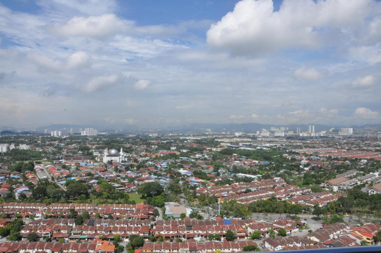 Bayu Bangi Apartment Exterior photo